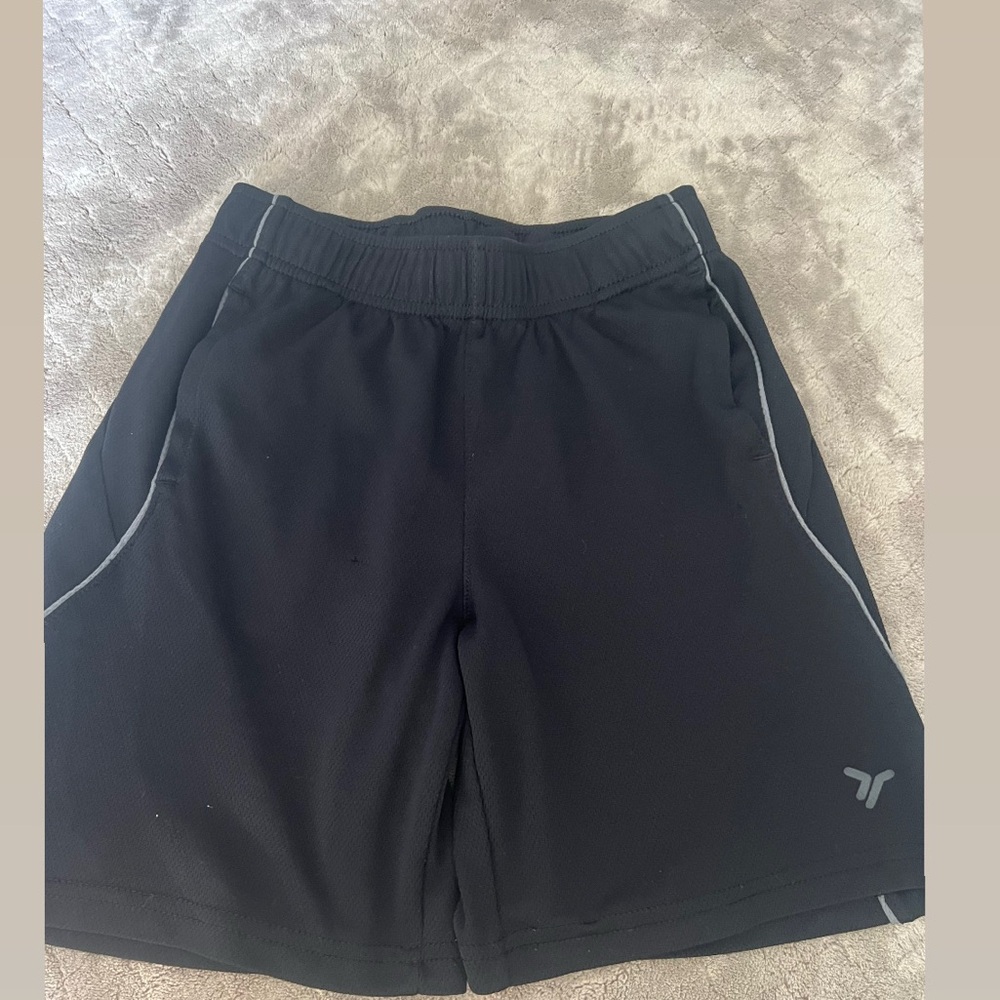 Boys Old Navy black active shorts